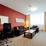 By Ihg 4*
