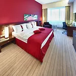 By Ihg