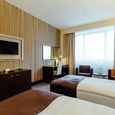 By Ihg Hotel 4*