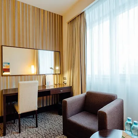 By Ihg