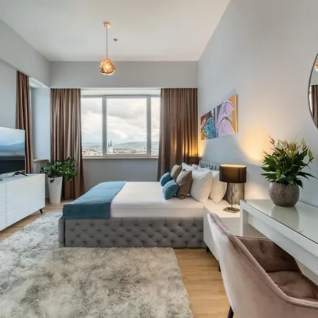 Szálloda By Ihg Zsolna