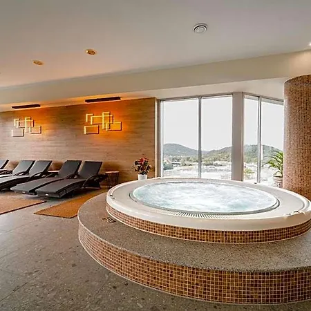 By Ihg Hotel 4*