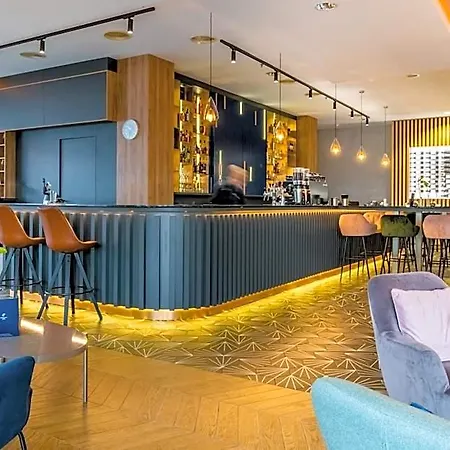 Hotel By Ihg