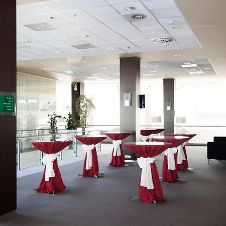 Hotel By Ihg 4*