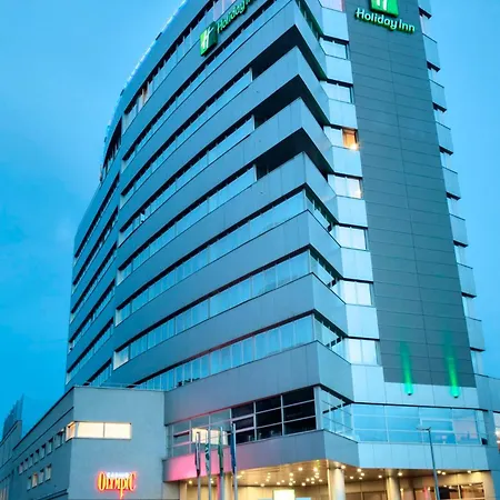 By Ihg ホテル ジリナ