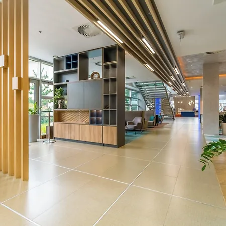 By Ihg Hotel 4*
