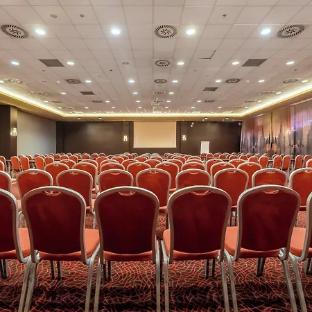 By Ihg Hotel 4*