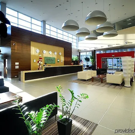 By Ihg 4*