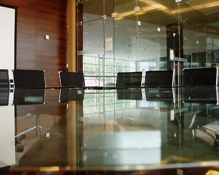 Hotel By Ihg